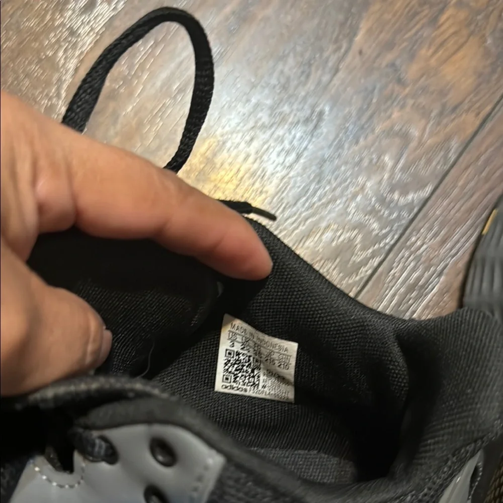 adidas Kids Sneakers - Black and Gold - Picture 6 of 8